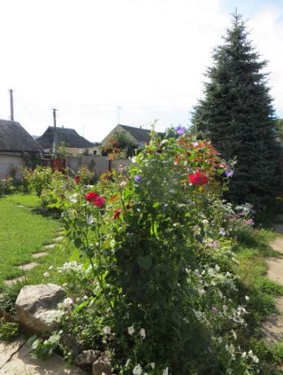 Sale of a house, 198m with a plot, c