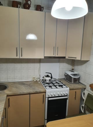 Продам 2-х ком квартиру возле метро Спортивна в ЖК “Малышевець”