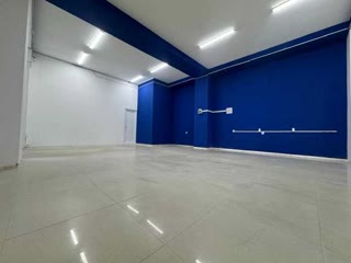Universal commercial space for rent in Vake