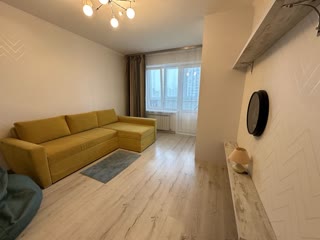 Продаж 1-кімнатної квартири, метро Позняки