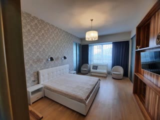 Продам 3к квартиру Центр, Дом на Набережній