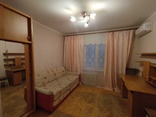 Продаж 3-кімнатної квартири біля метро Академмістечко