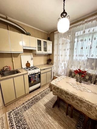 Продам 1к. квартиру на Алексеевке (метро Победа / Алексеевська)