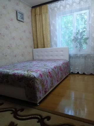 Продається 1-кімнатна квартира на Бажана біля метро