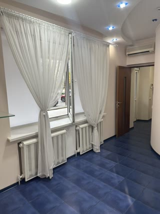 Rent of a facade premises (Obolon Lypky)