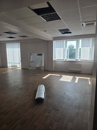 Оренда комерційного приміщення 180 кв.м. Обухів