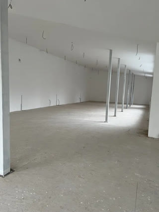 Universal commercial space for rent in Chugureti