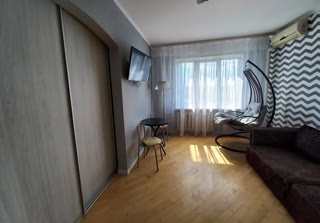 Продається простора та функціональна «євродвушка» 52.4 м² на Харківському шосе
