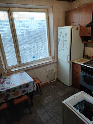 Продам однокомнатну квартиру Героїв Праці