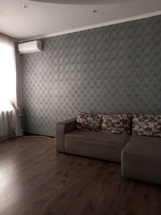 Продам 1к квартиру возле метро Захисників України