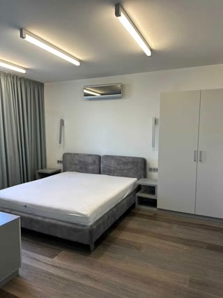 Продаж 3к квартири біля метро Осокорки