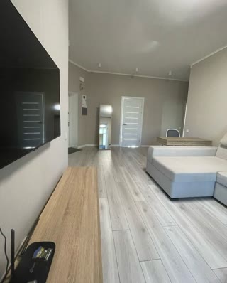 For Sale 3-room Apartment near Central Park, Center