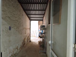 100 m² Store