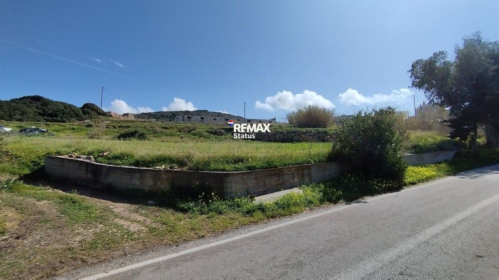 2518 m² Plot