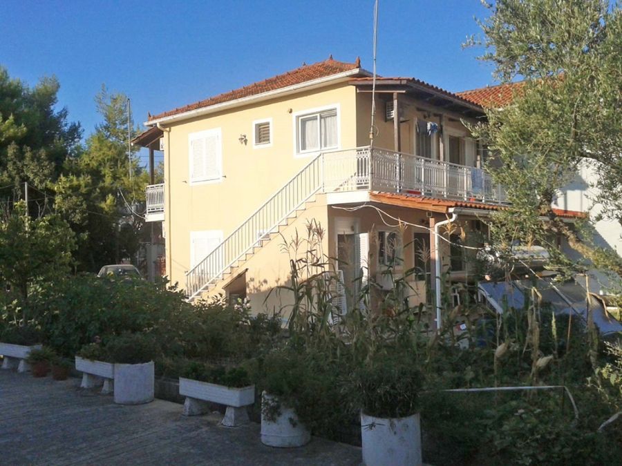 Μονοκατοικία 210 τ.μ.