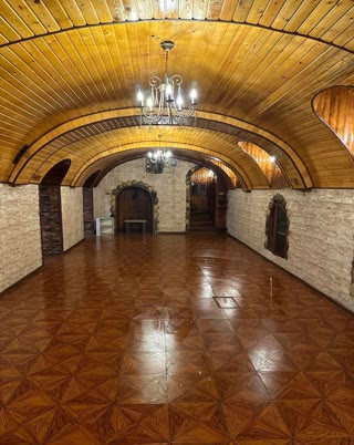 იყიდება კომერციული ფართი ისანში