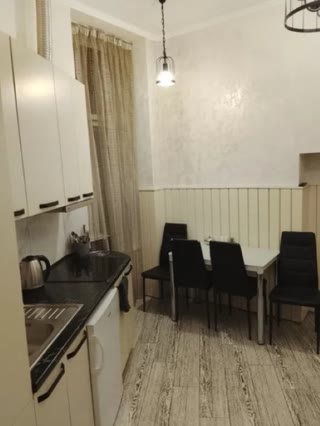 Оренда 2к квартири у самому центрі! Вул. Костюшка. Тепло і гаряча вода при блекауті!