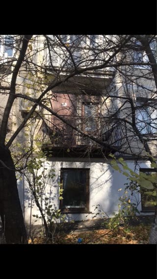 Продається фасадне приміщення