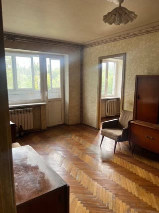 For Sale 2-Room Apartment Near Dorogozhychi Metro