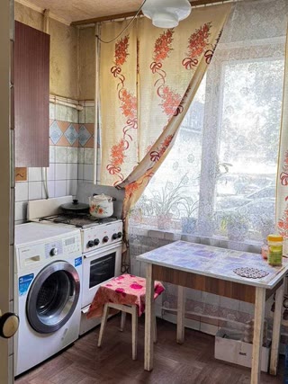 Продаж 3-кімнатної квартири на Новобіличах