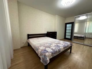 Аренда 3к квартиры, Комфорт Таун, Днепровский, укрытие рядом с квартирой