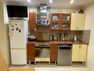 Продається світла та простора 1-кімнатна квартира з ремонтом на Позняках!