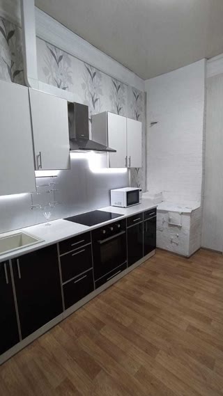 Продам 1к квартиру Центральний Ринок, Локомотив
