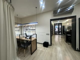 იყიდება უნივერსალური კომერციული ფართი საბურთალოზე