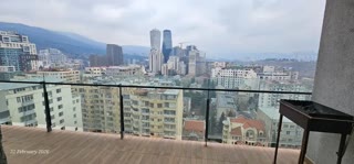 იყიდება 2 ოთახიანი ბინა ვაკეში