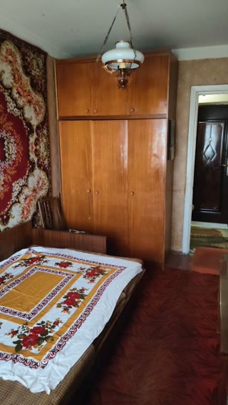 Продається 2-кімнатна квартира, вул. Йорданська, Оболонська площа
