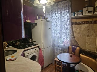 Продається 1 кім. квартира 32м2 метро Дарниця