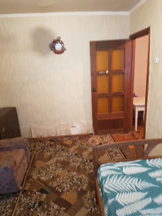 Продається затишна 2-кімнатна ізольована гостинка зі своїм санвузлом та кухнею, Шевченківський р-н