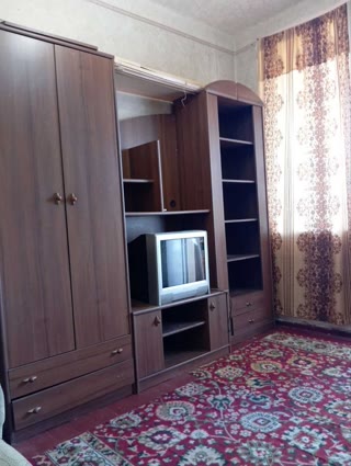 Продам гостинку метро Масельського