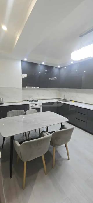 5-room apartment for rent in Vake