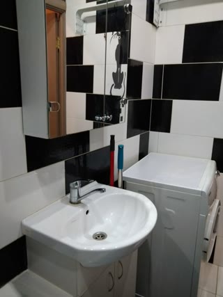 1-room studio in the center, metro Ploshcha Konstytutsii, Gagarin Avenue