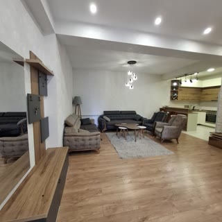 2 bdr apartment for rent