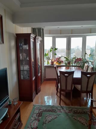 Продаж 3-кімнатної квартири біля метро Нивки