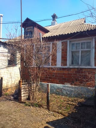 Продам частний будинок в Волчанському районі в п.