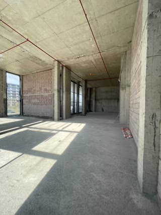 High-Visibility Commercial Spaces on the Central Highway