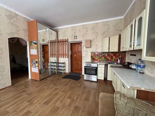 Продам 2 к. квартиру на Залютіно, Холодна Гора
