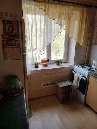 Продам 2-х кімнатну квартиру Центр