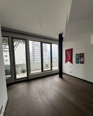 A 6-room apartment in Saburtalo is for sale