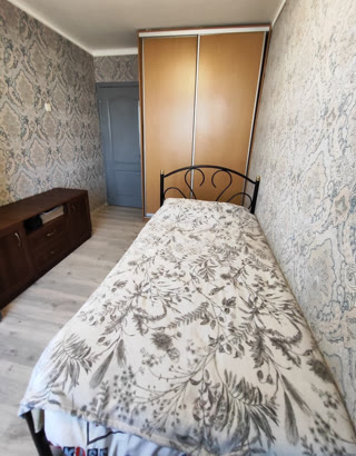 Продається 3 кім.квартира 60м2 метро Лісова