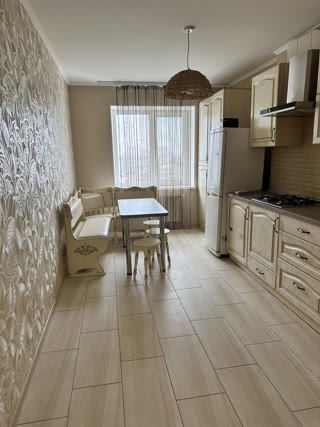For Sale 3-room Apartment Oleksiivka