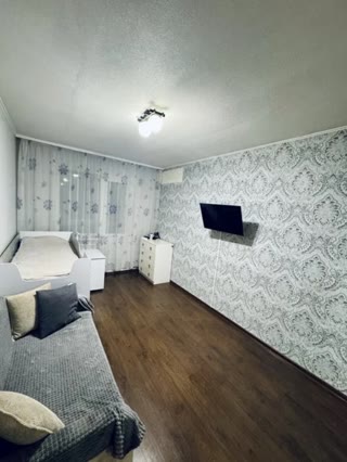 Продаж 1 кімнатної квартири на вул. Петра Вершигори, Райдужний масив