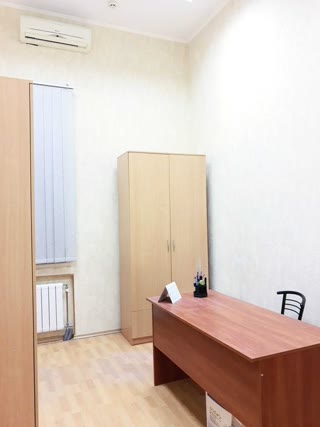 Продаю  офис отдельный вход  ул. Руданского  пос. США М.Берестейская