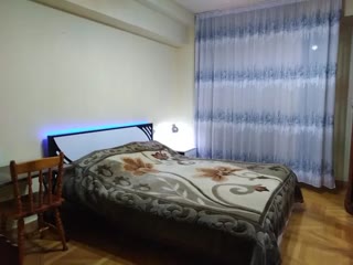 ქირავდება 3 ოთახიანი ბინა ვაკეში