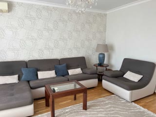 Продаж 4-кімнатної квартири на Позняках біля метро Осокорки та Позняки