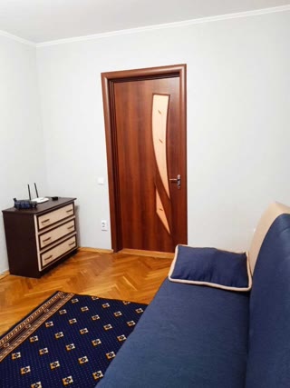 Продаж 3-кімнатної квартири на Оболоні біля парку Наталка та метро Мінська
