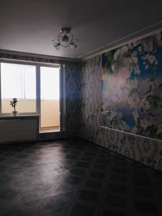 Продам трехкомнатную комнатную квартир